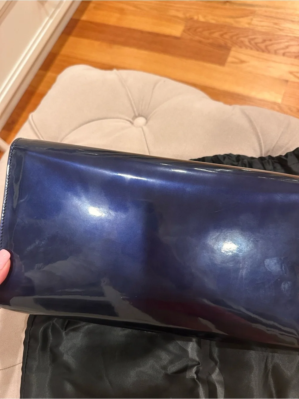 Yves Saint Laurent Shiny Navy Patent Leather YSL Clutch - Picture 3 of 5